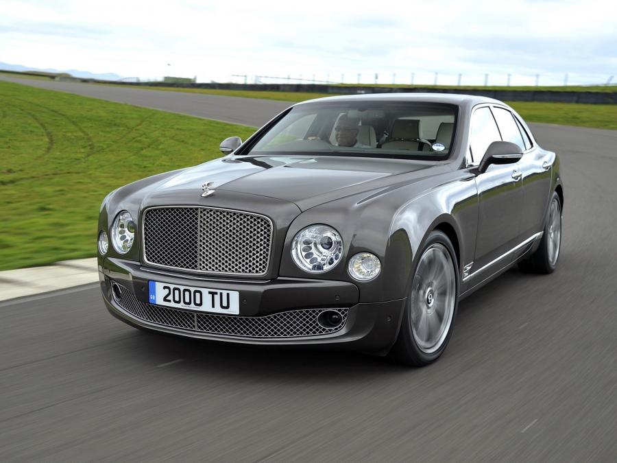  Bentley Mulsanne The Ultimate Grand Tourer 2013 года  (UK) (фото 10 из 23)